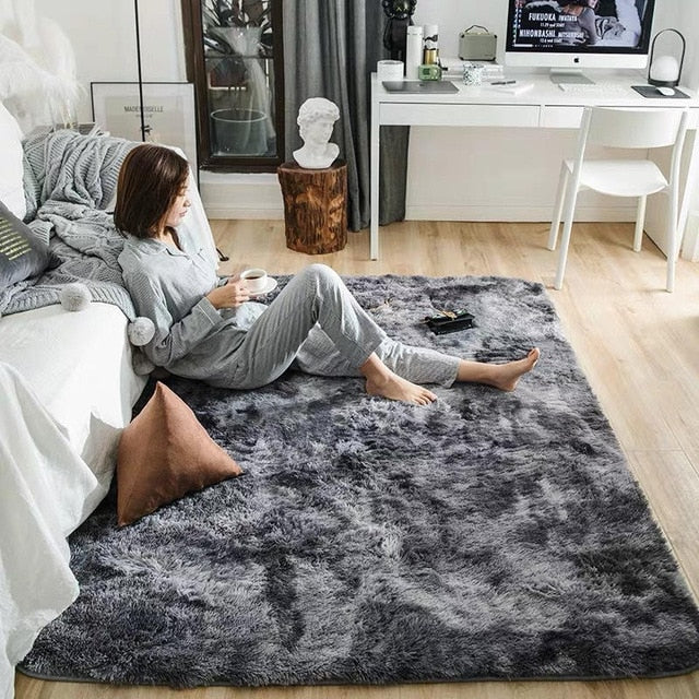 Silky Soft Tie-dye Gradient Faux Fur Area Rug